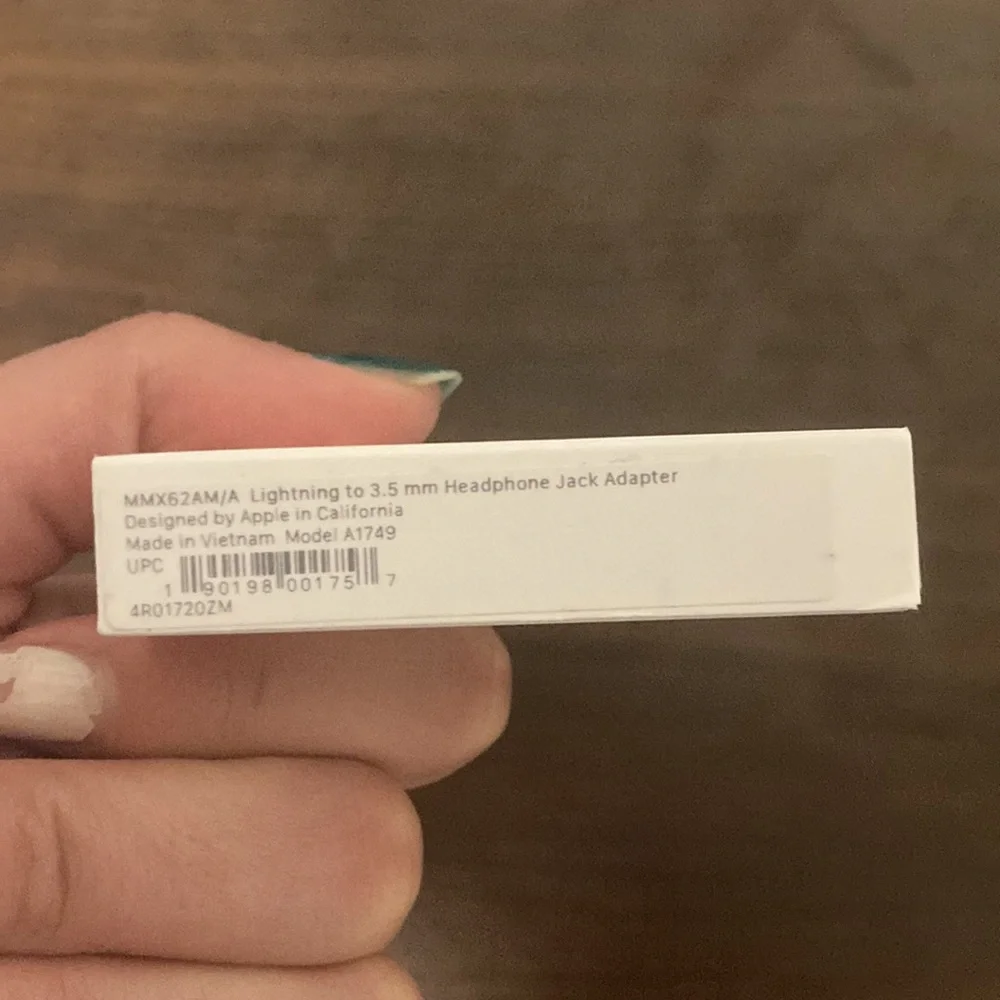 Brand new Apple adapter